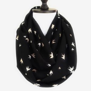 Bird pattern circle scarf